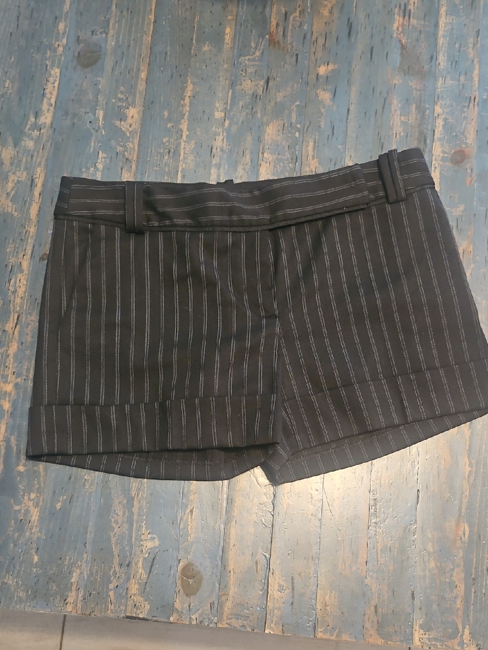 Zara Black Pinstripe Women’s Shorts Bermudas